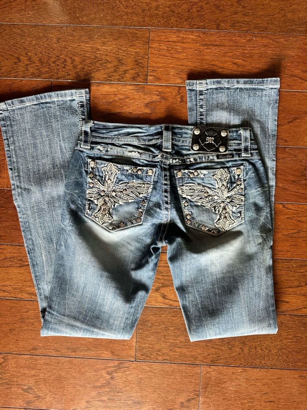Miss Me signature slim boot size 28